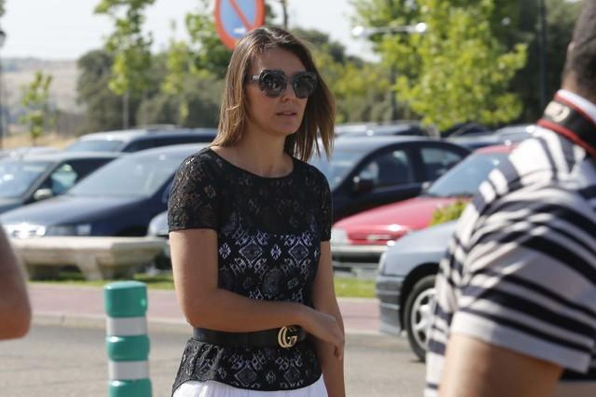 Mar Flores, a l’arribar a la vetlla de Concha García Campoy aquest matí.