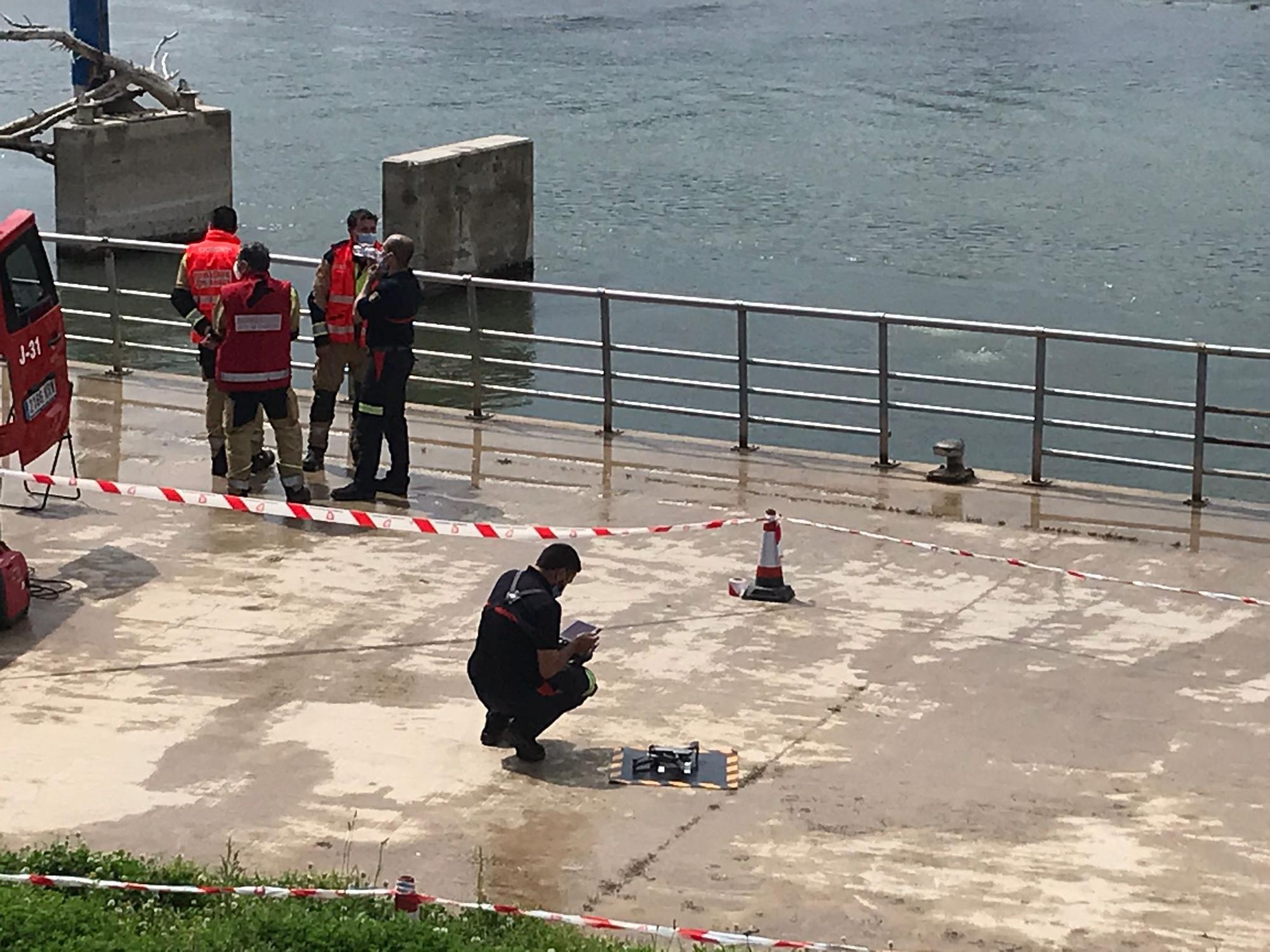 Continúa la búsqueda, con equipos de buceo, del menor desaparecido en el Ebro