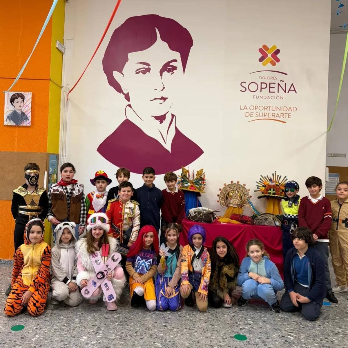 Los niños del colegio Sopeña en las actividades de Carnaval realizadas este pasado jueves.