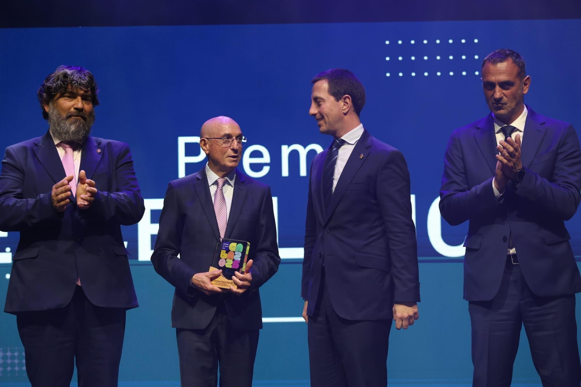 Llorenç Serra Ferrer, junto a Pedro Bestard, Llorenç Galmés y Toni Prats.