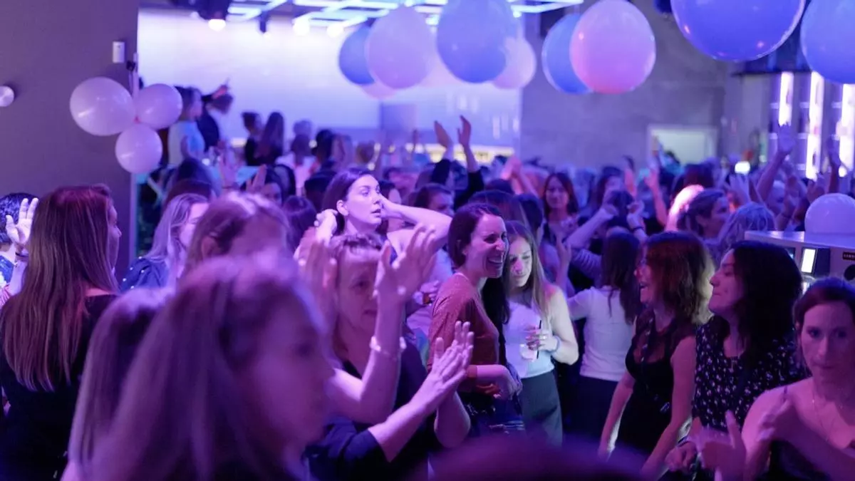 Tardeos para mujeres en Barcelona: planes para bailar libremente sin sentirte acosada