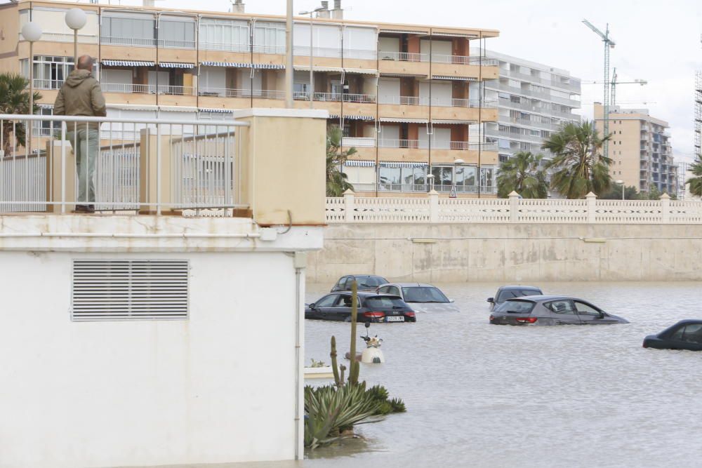 Efectos del temporal en la playa de San Juan