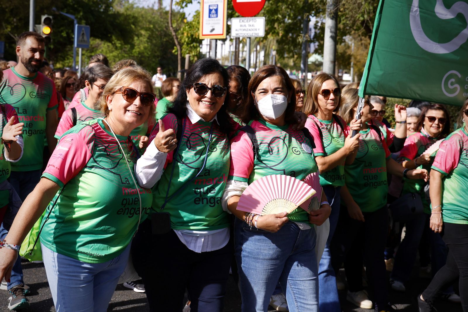 Marea verde contra el cáncer de mama
