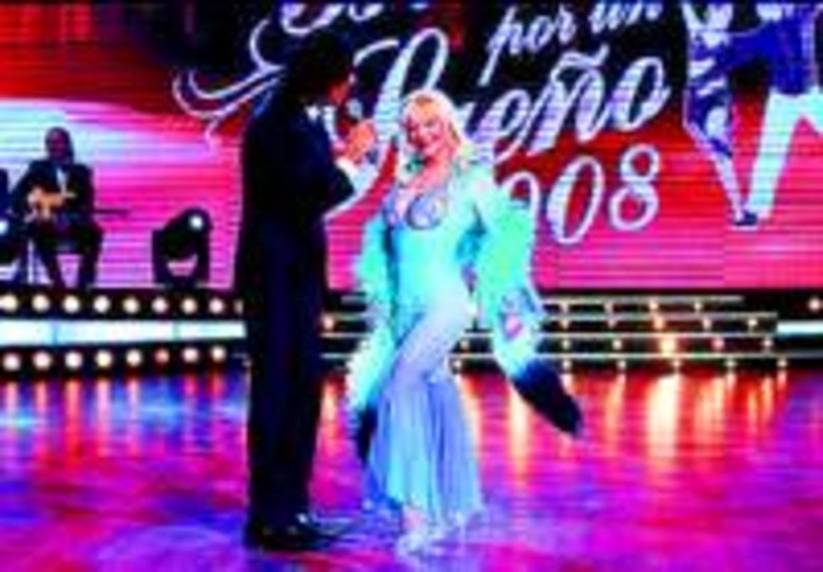 Cicciolina es trenca les costelles al Mira quién baila argentí_MEDIA_1 Cicciolina es trenca les costelles al Mira quién baila argentí_MEDIA_1