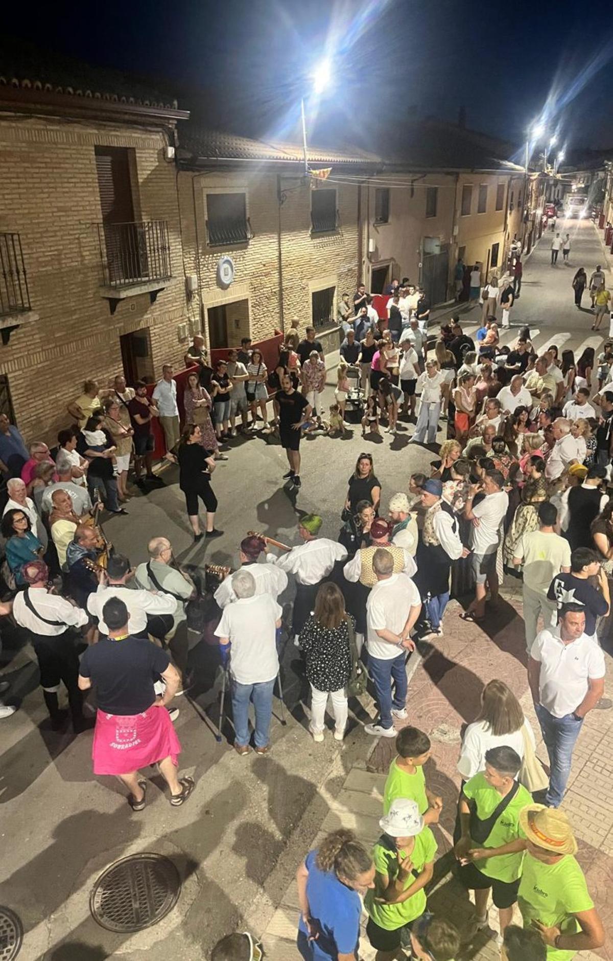 Noches de celebración con vecinos.