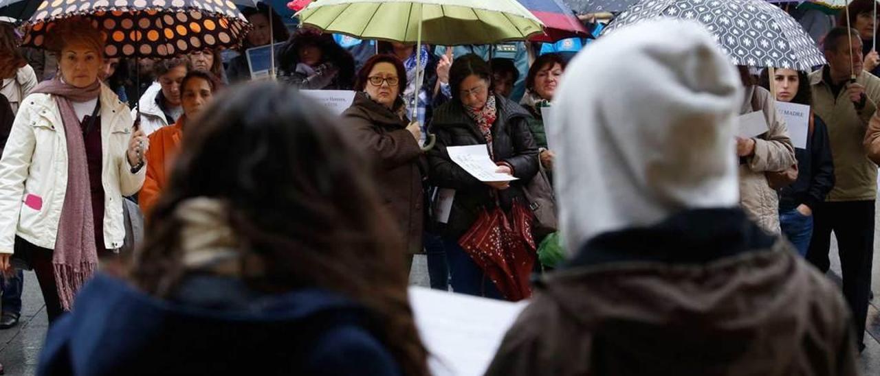 Concentración contra la violencia machista en El Parche.