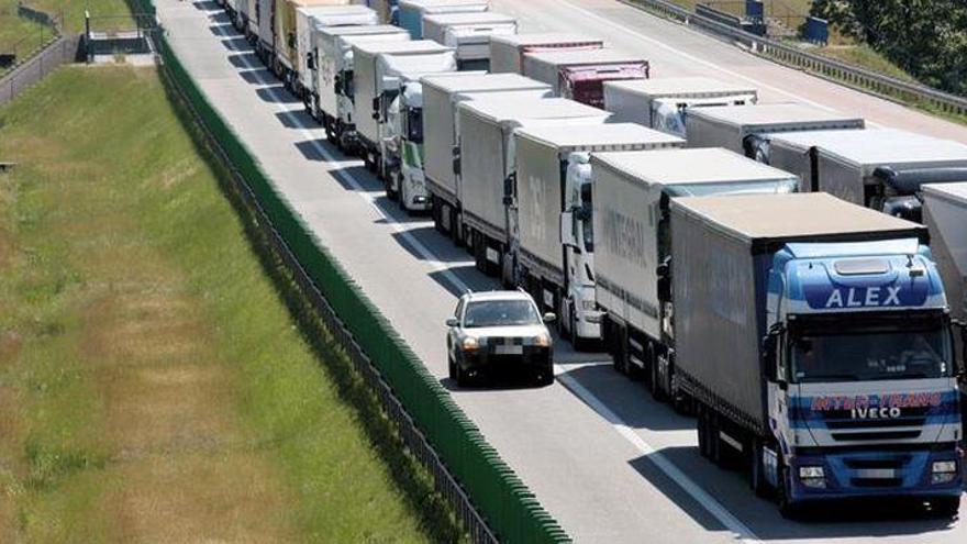 Los más de 4.000 camioneros de Castellón, grandes perjudicados