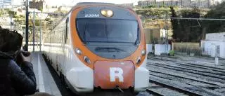 La recuperació dels trens semidirectes de Manresa a Barcelona encara no té data