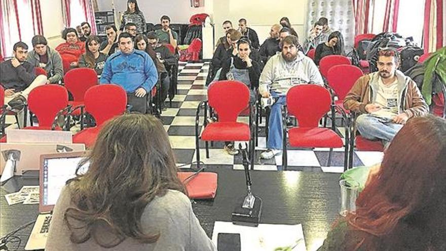 Los jóvenes comunistas se forman en Montilla