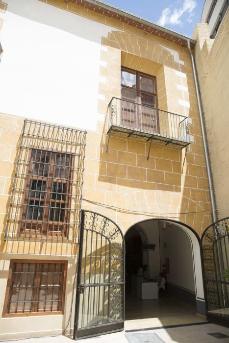 Reapertura del Colegio del Arte Mayor de la Seda de Valencia