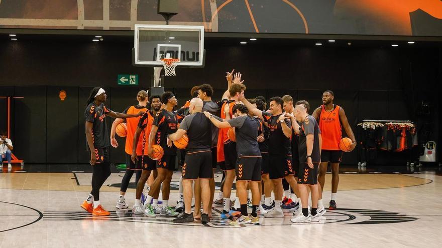 Estreno en el Roig Arena con todos los fichajes, sin Sako y con dos refuerzos extra