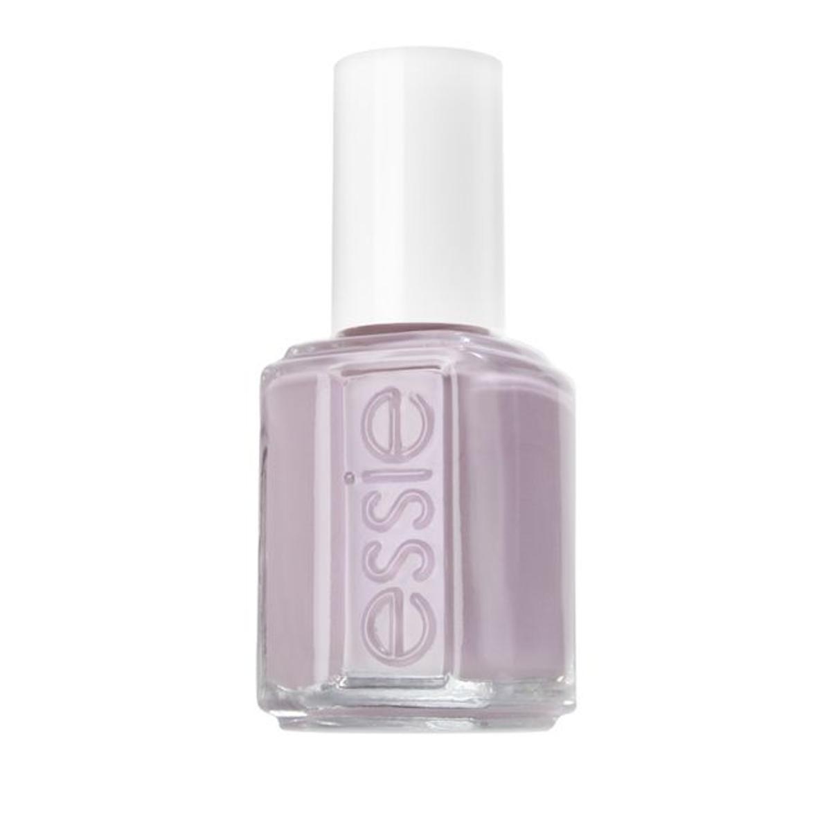 Esmalte de uñas tono ‘Lilacism’ de Essie