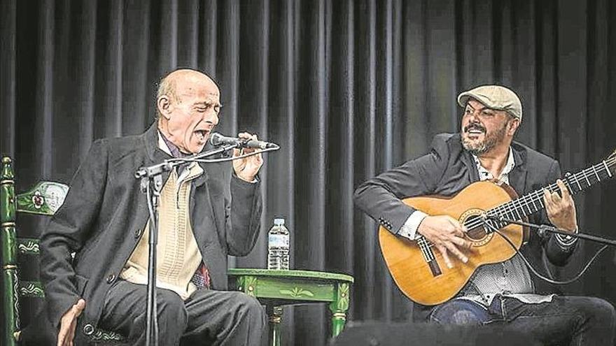 Homenaje en Villa del Río La voz de Joaquín Garrido