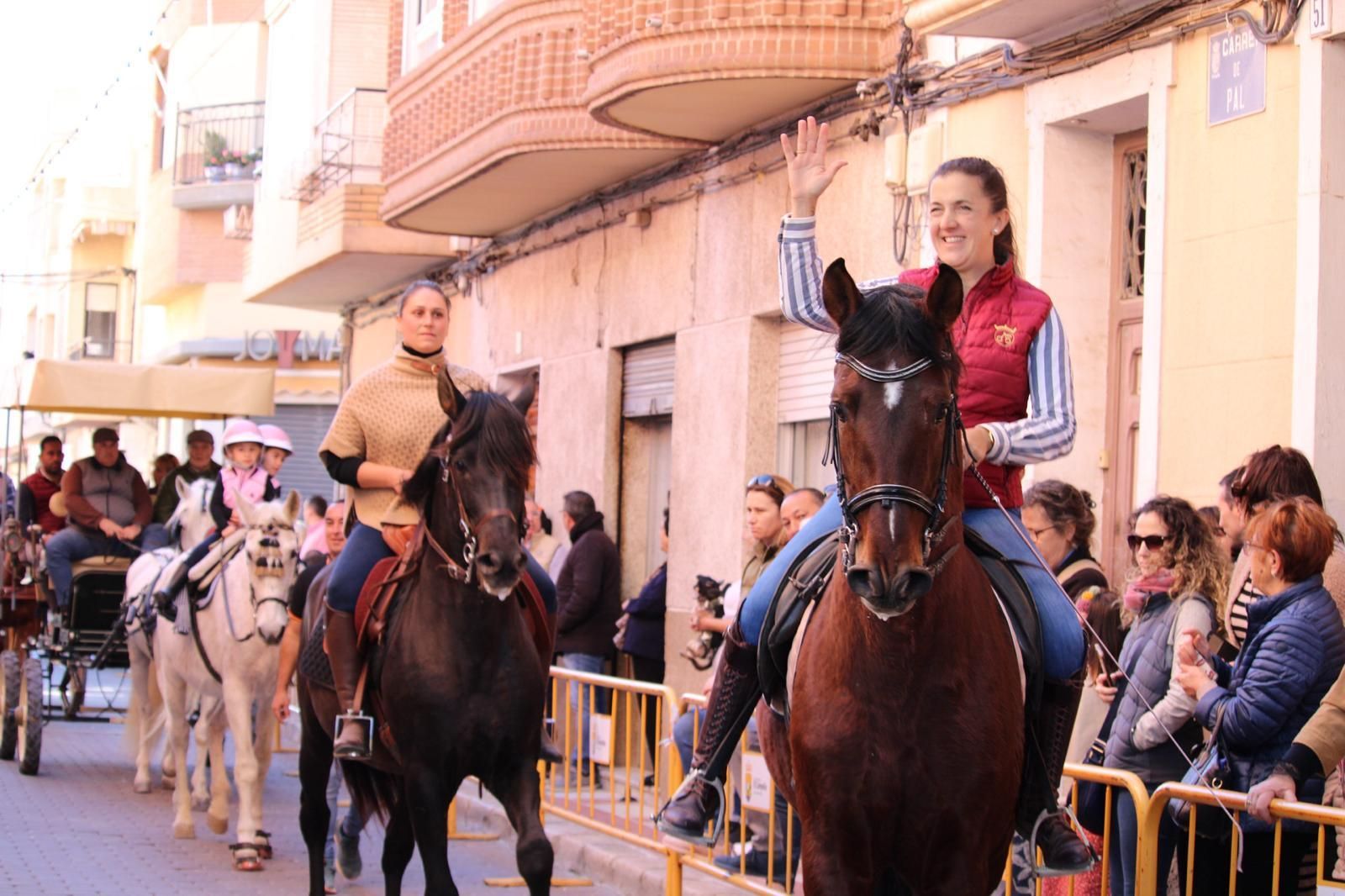 El Campello celebra la bendición tradicional en por Sant Antoni del Porquet