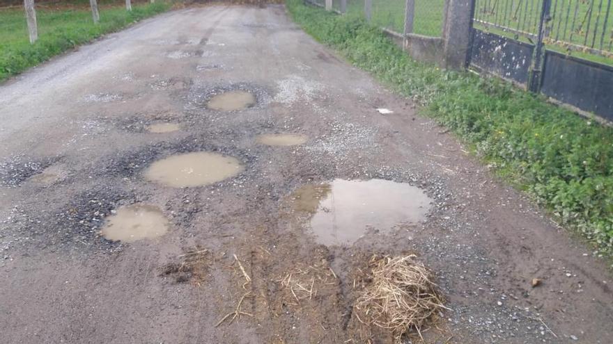 Baches en el acceso al yacimiento arqueológico.