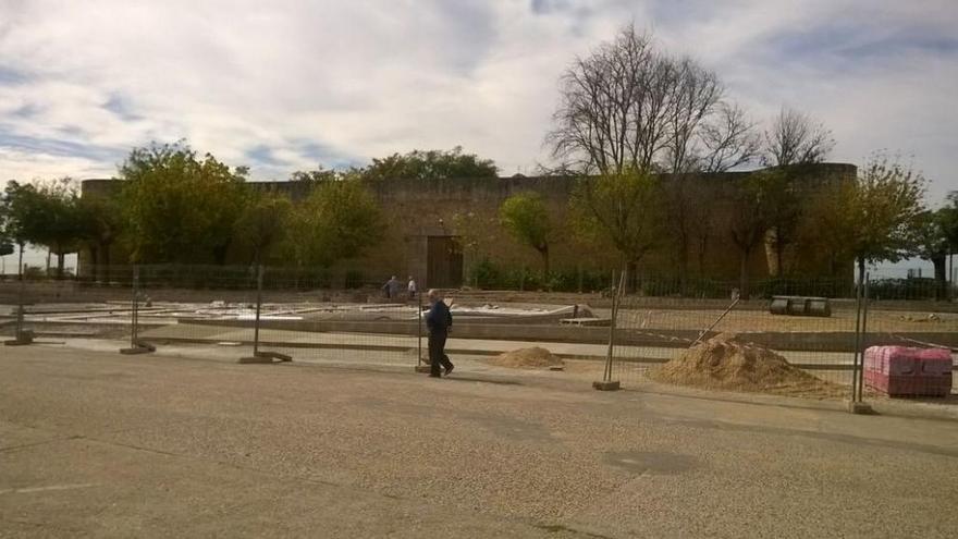 Actual estado de la plaza de San Agustín, en obras de mejora.