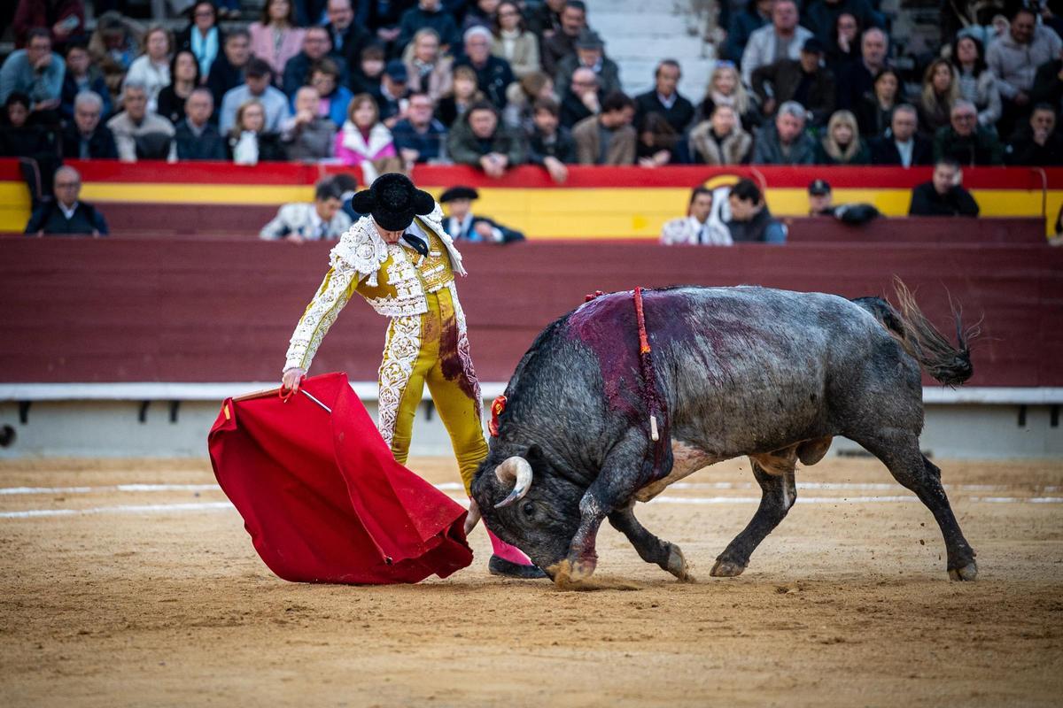 Primera jornada de la feria taurina de la Magdalena, en imágenes