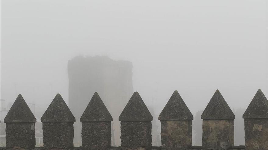 El tiempo en Córdoba: cielos nubosos y bancos de niebla matinales