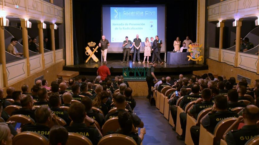 300 guardias civiles asisten en Toro a unas jornadas de prevención sobre la radicalización yihadista