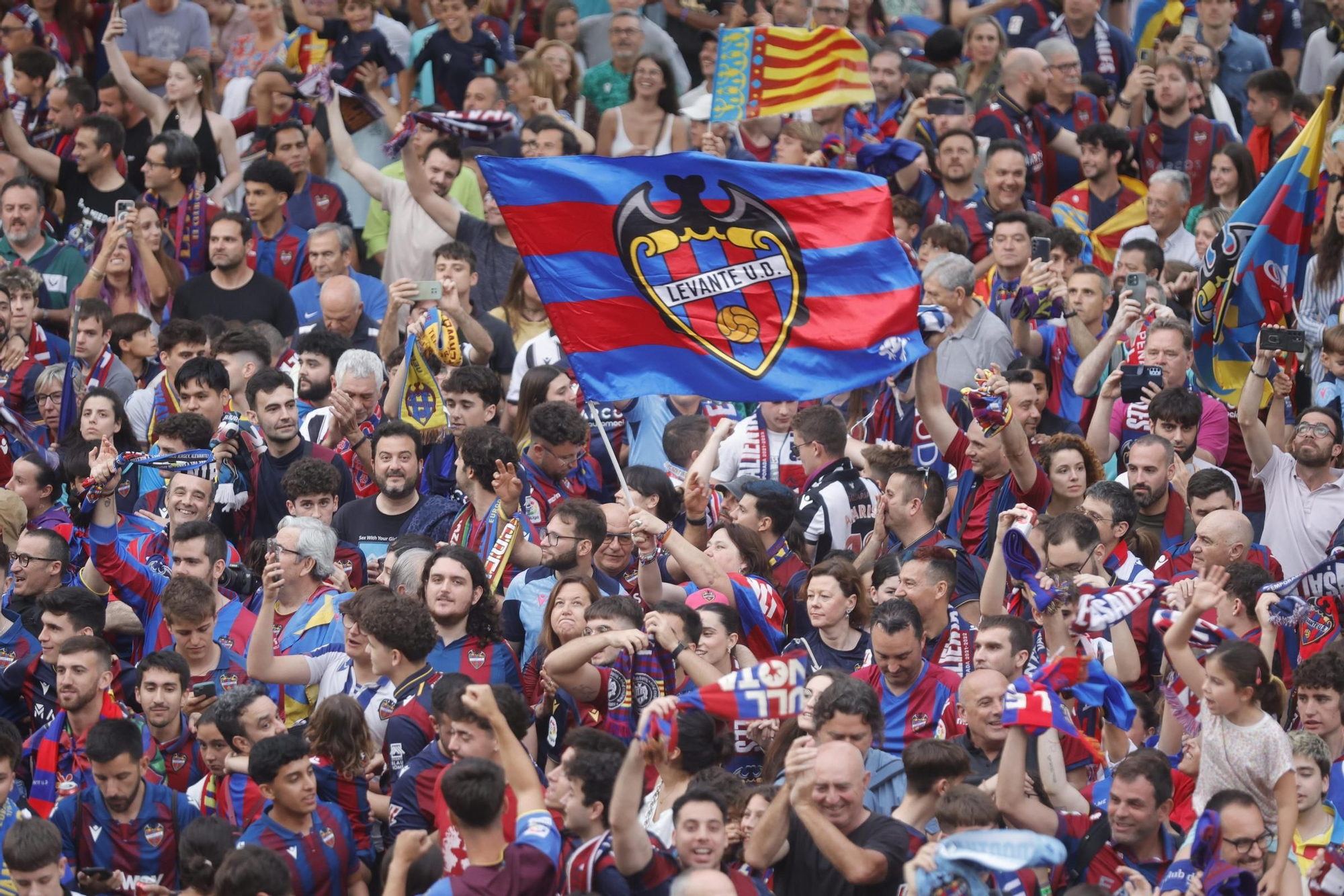 La celebración del ascenso del Levante UD, en imágenes