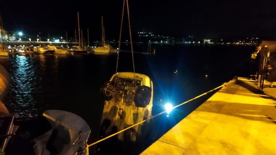 Fallece un hombre tras caer con su coche al mar en Boiro