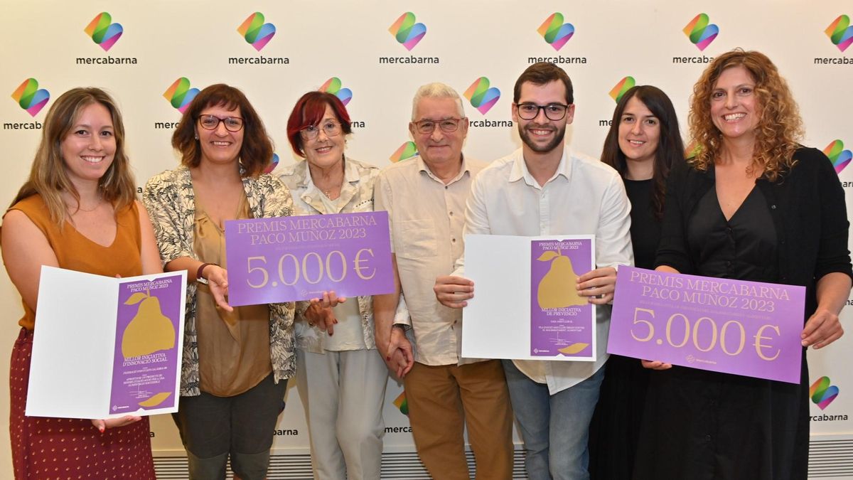 Los ganadores de la tercera edición de los Premios Mercabarna contra el desperdicio alimentario.