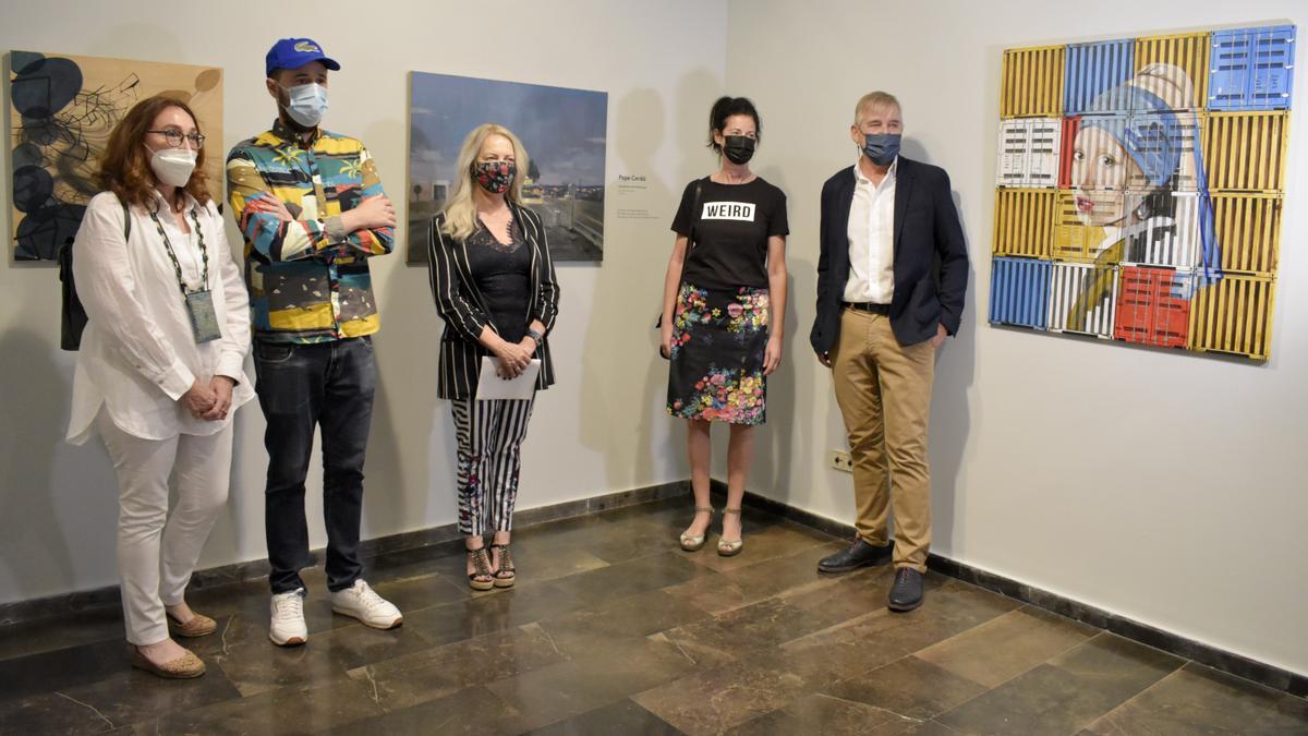 Itziar Crespo, José Moñu, Ros Cihuelo, Sylvia Pennings yJosé Carlos Aguelo en la presentación de la muestra.