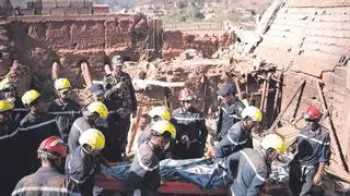 Los equipos de rescate redoblan sus esfuerzos para hallar supervivientes del terremoto de Marruecos