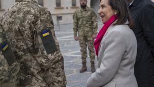 Margarita Robles preside homenaje a los civiles y militares caídos en la guerra de Ucrania