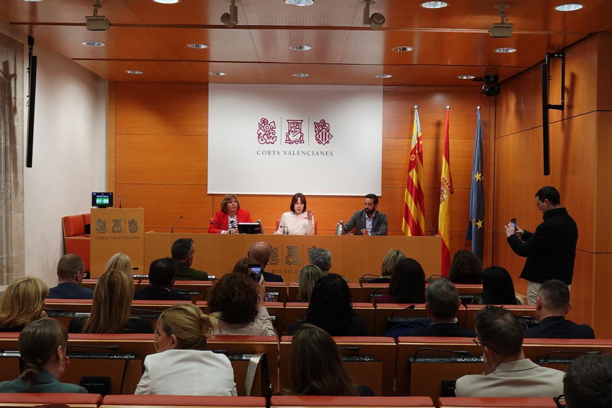 Reunión del Grupo Socialista en las Corts.