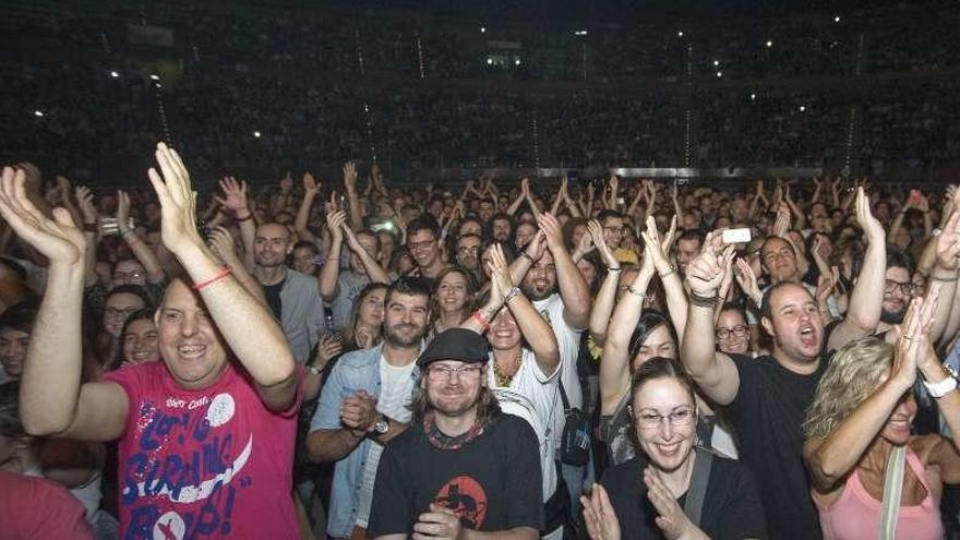 Amaral congrega en el Coliseum a sus seguidores gallegos