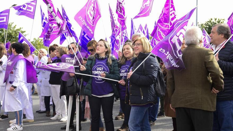 8M | Concentración ante el Hospital de A Coruña por el Día de la Mujer