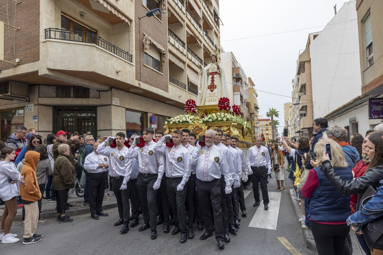 Bendición y procesión de Las Palmas en Torrevieja de Domingo de Ramos en la Semana Santa 2024