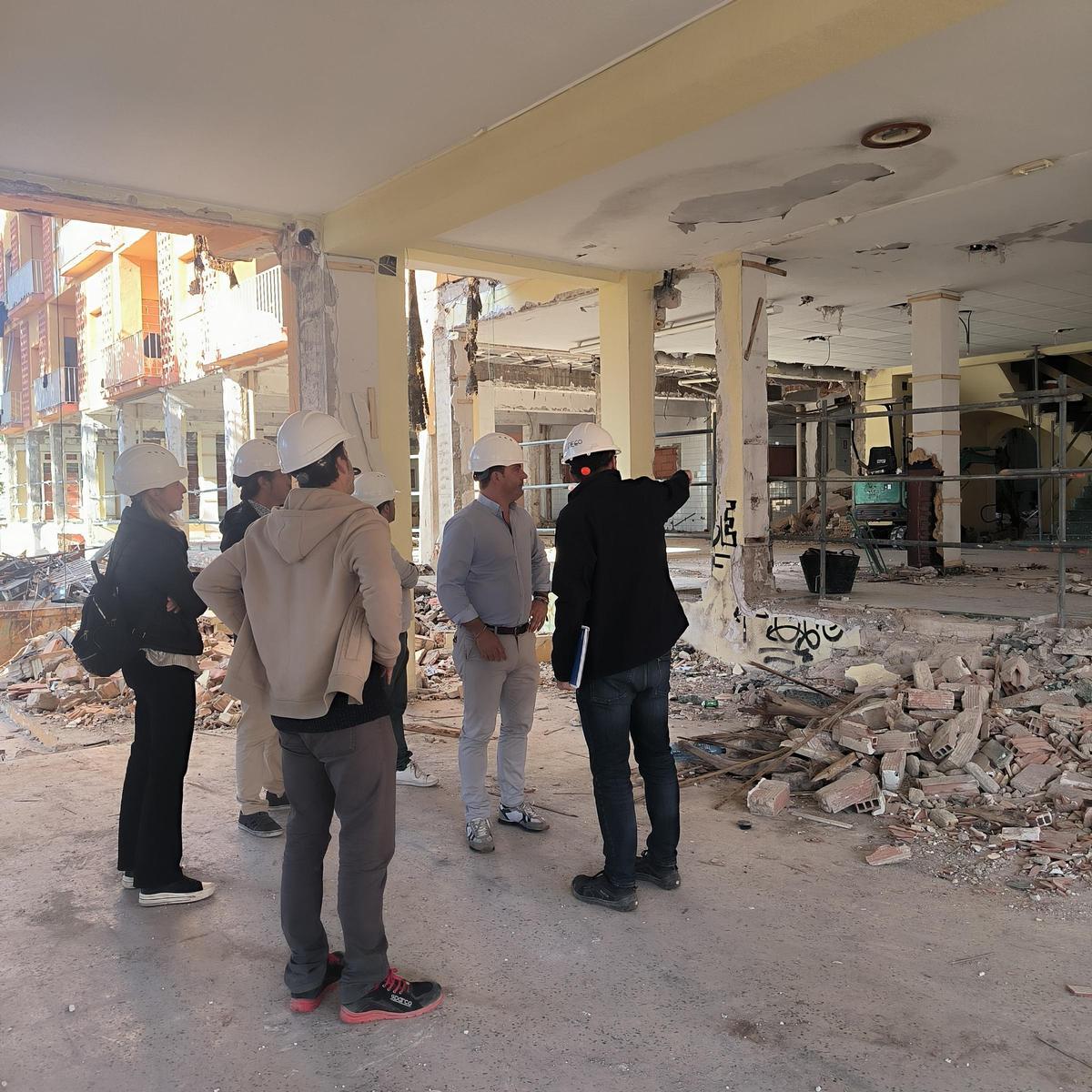 Otra foto de las obras en el interior del edificio.