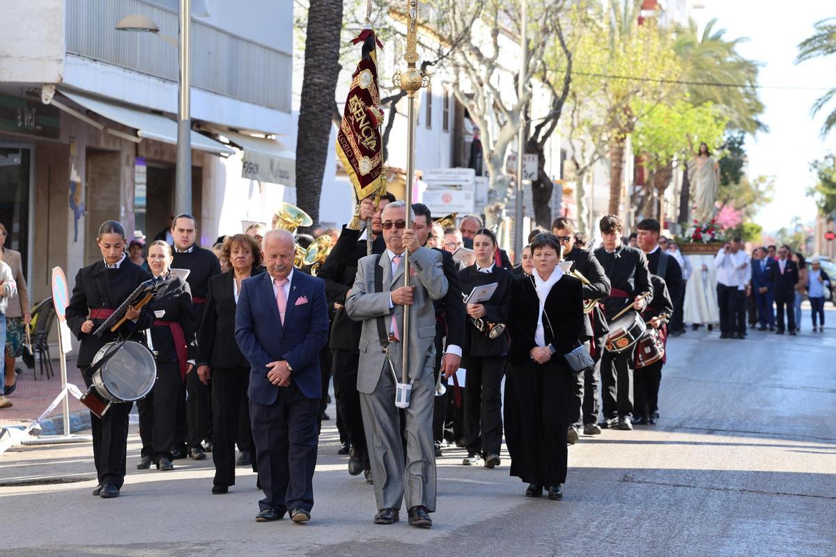 Mira todas las imágenes de la Procesión del Santo Encuentro en Santa Eulària Mira todas las imágenes de la Procesión del Santo Encuentro en Santa Eulària