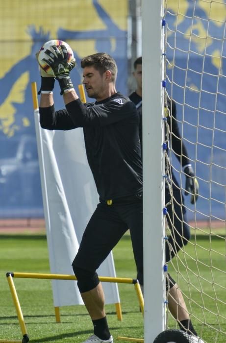 TELDE. Entrenamiento de la UDLP  | 02/04/2019 | Fotógrafo: José Pérez Curbelo