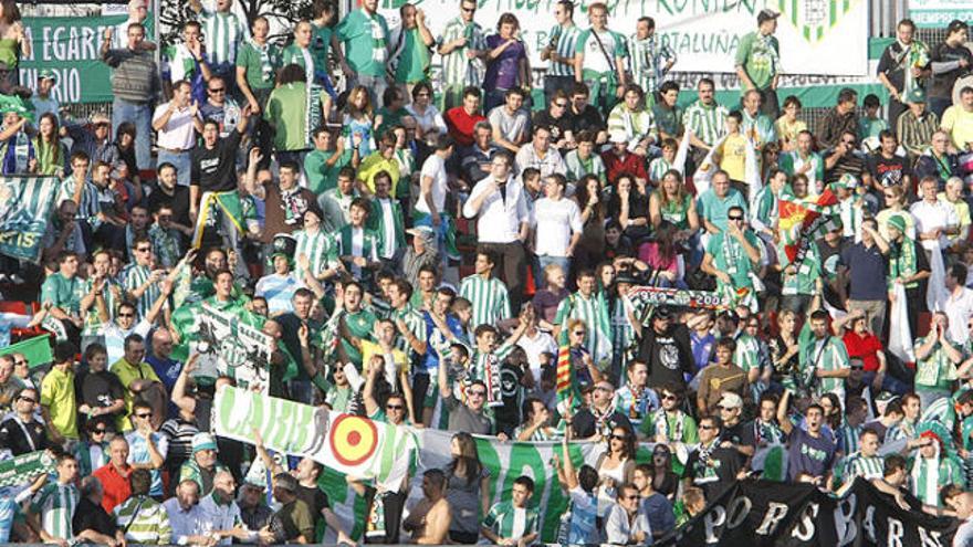 Més d&#039;un miler d&#039;aficionats del Betis van anar la temporada passada a Montilivi per veure el seu equip.