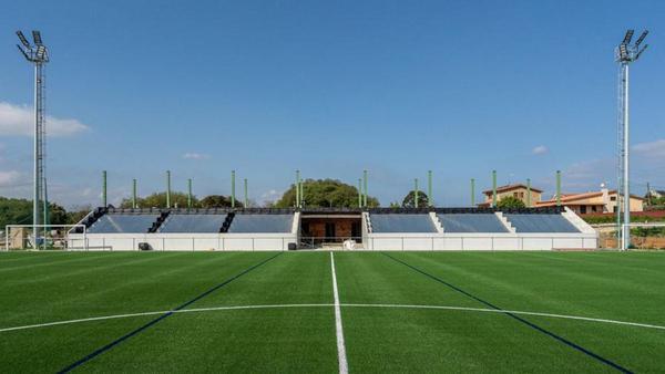 Oleiros inaugura el día 17 el nuevo campo de fútbol de Mera, una demanda  histórica - La Opinión de A Coruña