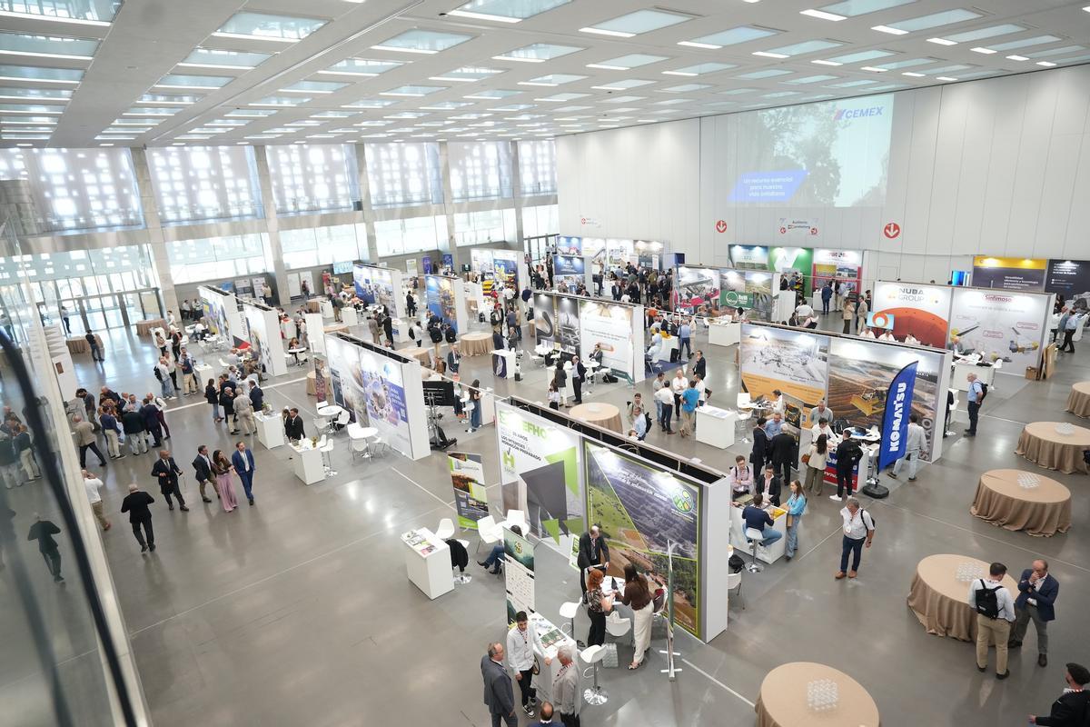 Exposición comercial del Congreso Nacional de Áridos.