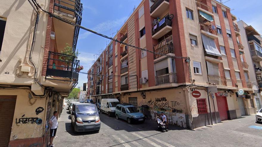 Un menor de 16 años fallece tras caer al vacío cuando huía de la Policía en Torrent