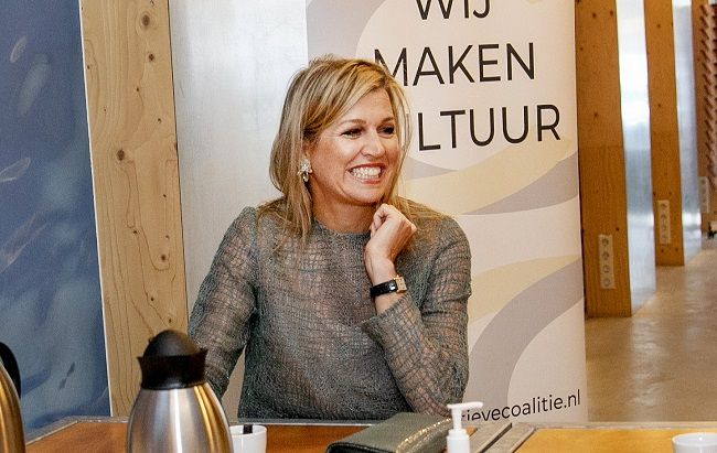 Máxima de Holanda con pantalones 'culotte'