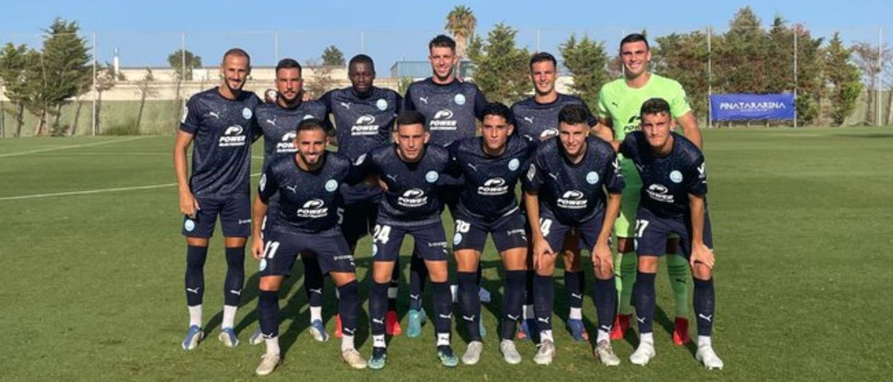 Foto del once inicial de la UD Ibiza que sacó en Murcia este domingo el técnico Javi Baraja para enfrentarse al CD Eldense en su segundo amistoso de la pretemporada.