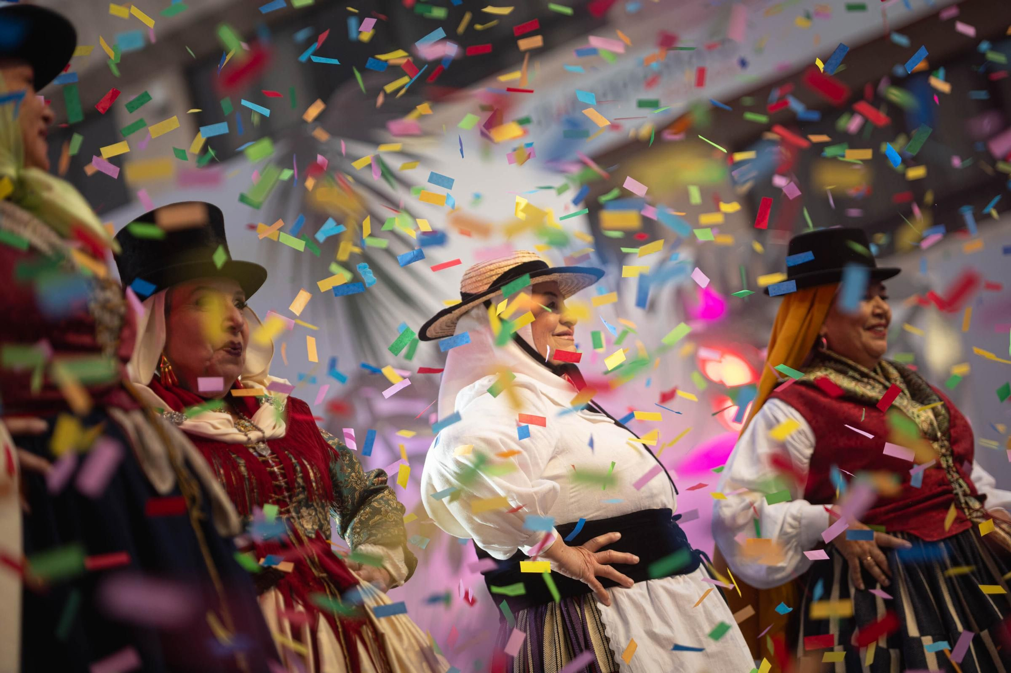 Gala de elección de la primera reina de los mayores de las Fiestas de Mayo