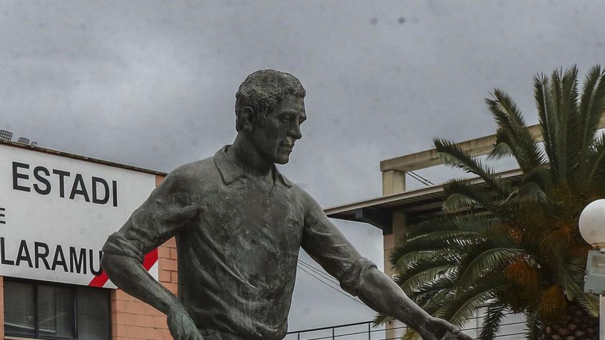 José Vicente Forment y 
Pep Claramunt, el pasado
viernes en Puçol.  FRANCISCO CALABUIG