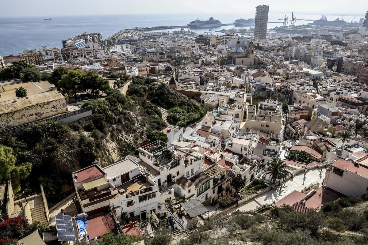 Panorámica del centro de la ciudad de Alicante, una de las áreas más demandadas.
