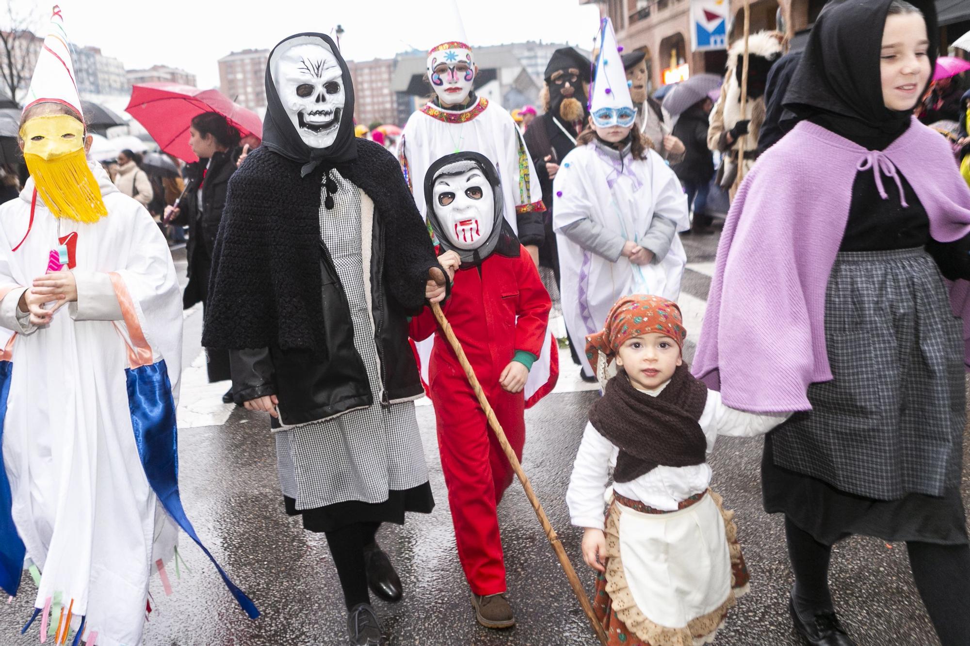 EN IMÁGENES: Gran desfile de Martes de Carnaval en Avilés