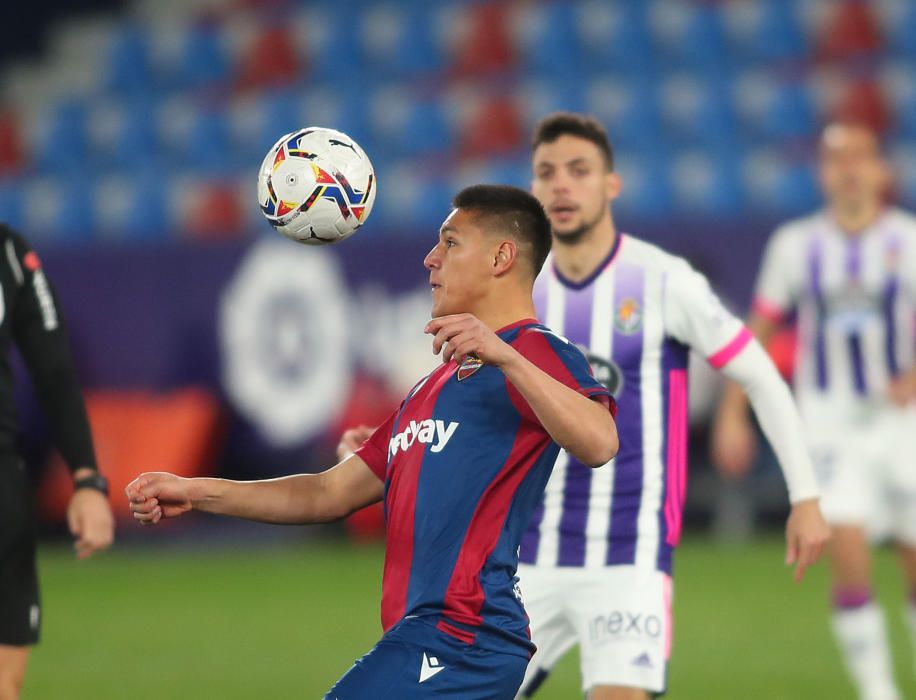 Levante - Real Valladolid, en imágenes