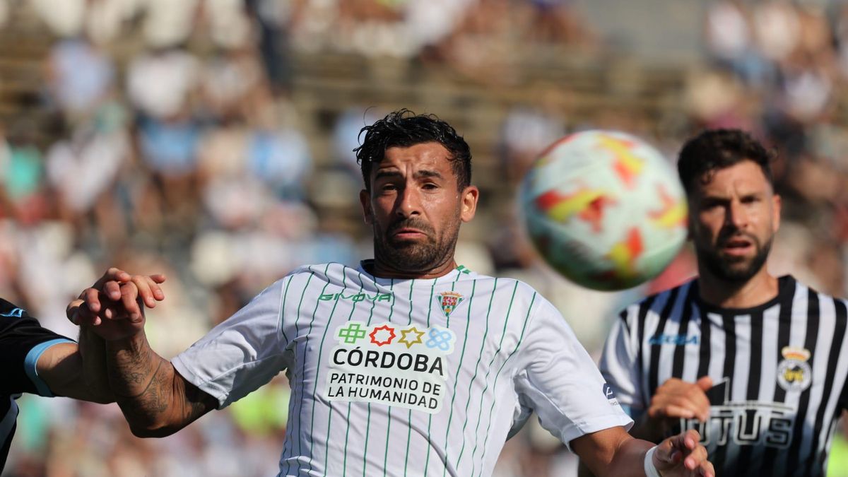 Alberto Jiménez en el último partido ante la Balompédica Linense.