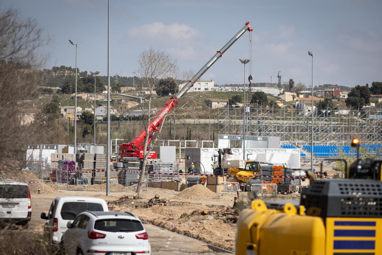 Así evoluciona el montaje de la 'mini' Romareda del Parking Norte