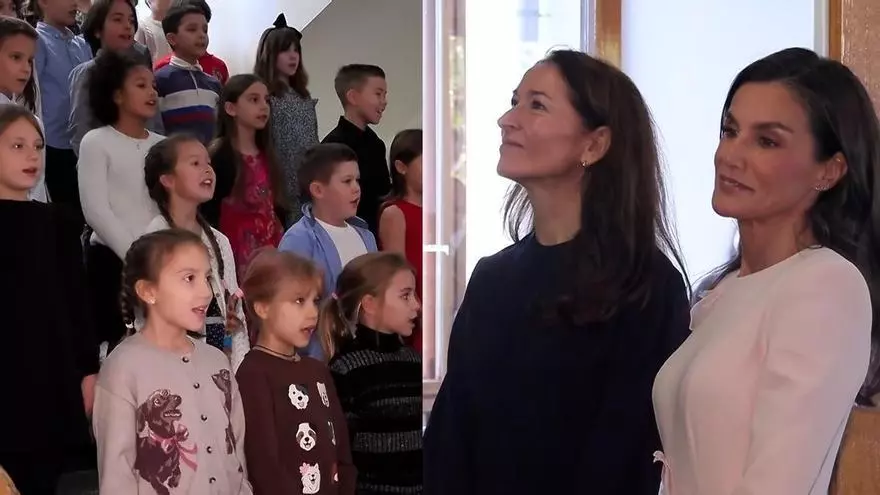 Un coro de niños sorprende a la reina Letizia en Helsinki con una canción de Perales